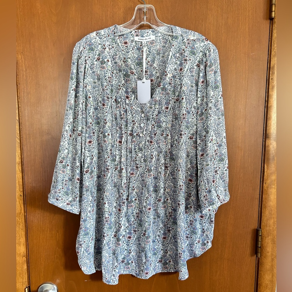 Rose and Olive Top NWT